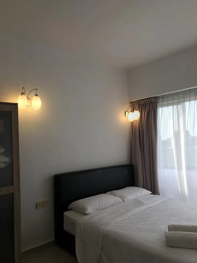 Sri Sayang Apartment At Batu Ferringhi 0*,